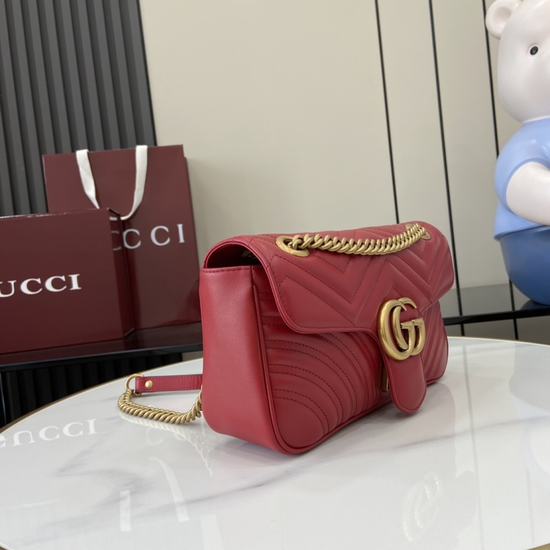 Красная сумка Gucci с цепочкой