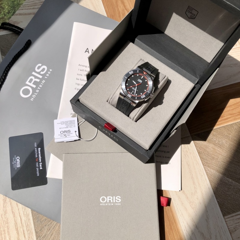 Часы Oris