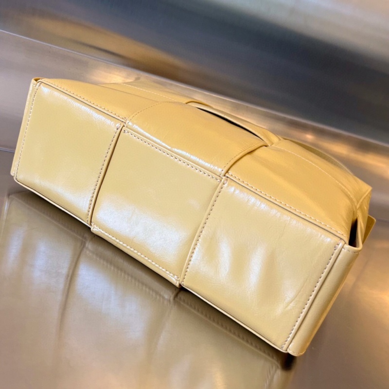 Мужская плетеная сумка Bottega Veneta
