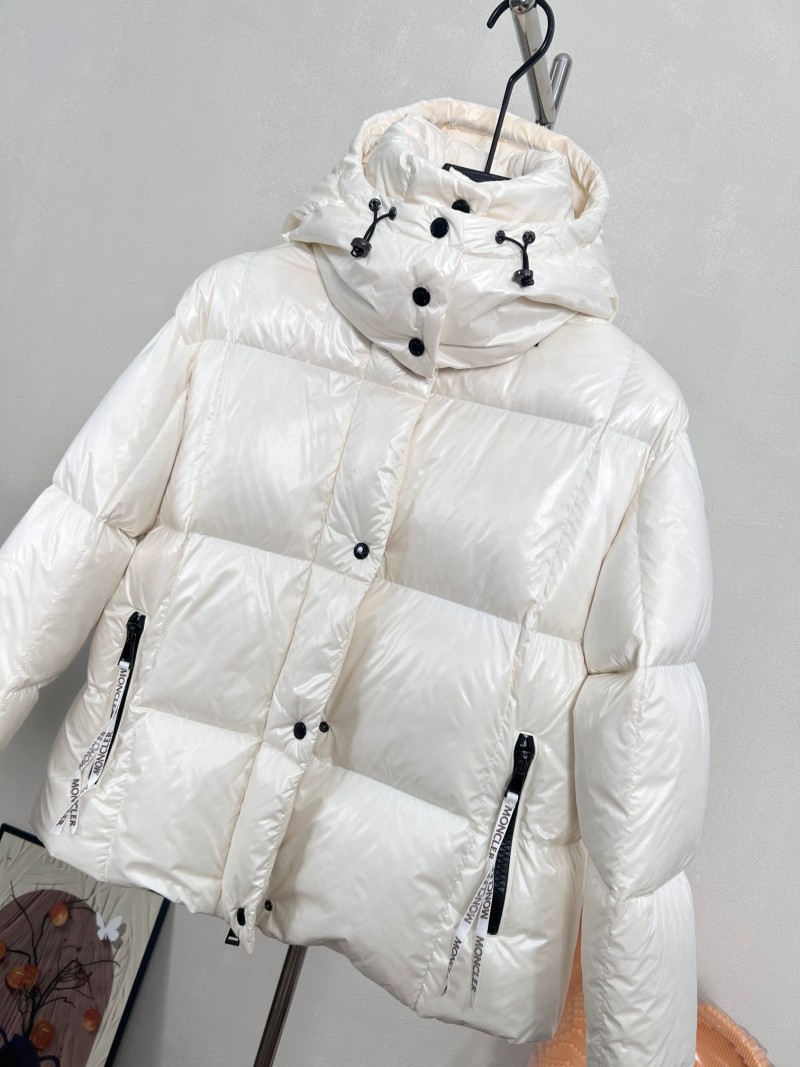 Пуховик Moncler