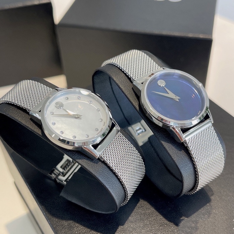Часы Movado