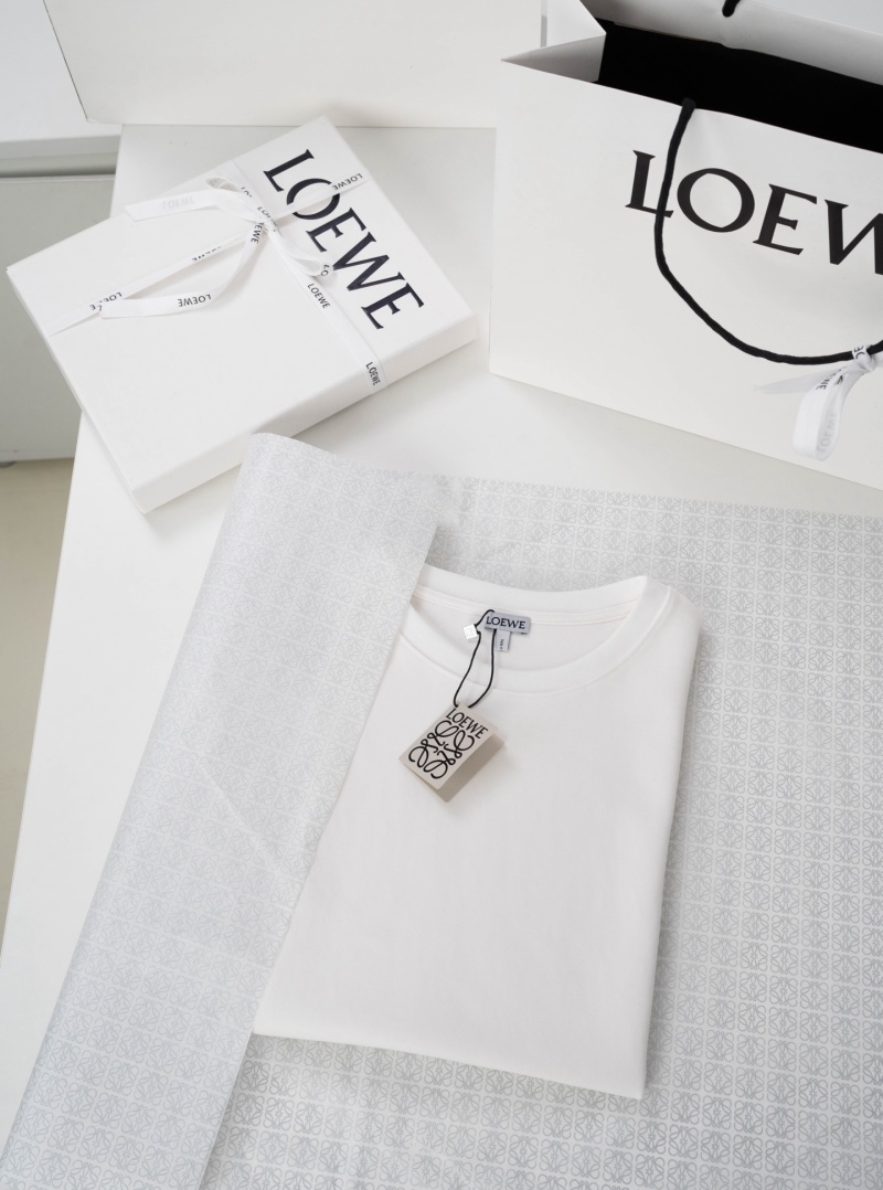 Женская футболка из хлопка с вышивкой Loewe