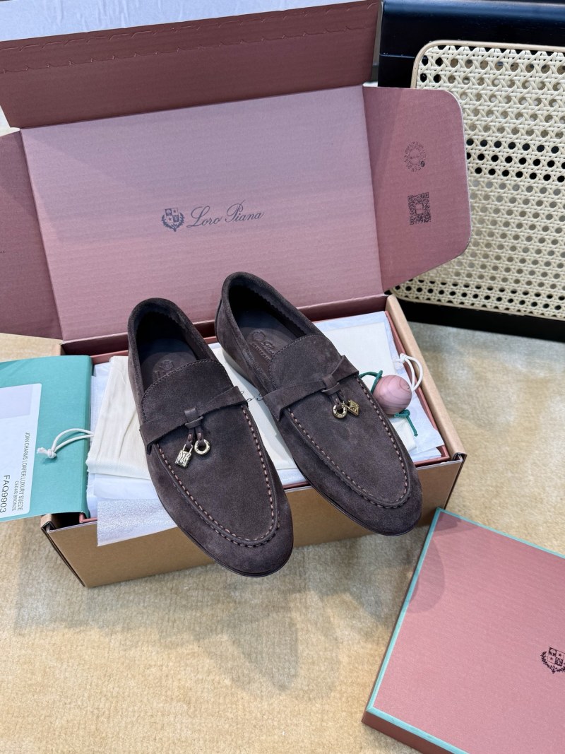 Лоферы женские Loro Piana из натуральной замши