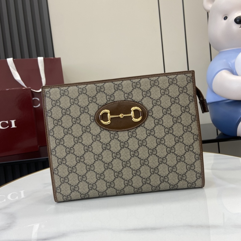 Сумка Gucci с принтом GG и фурнитурой
