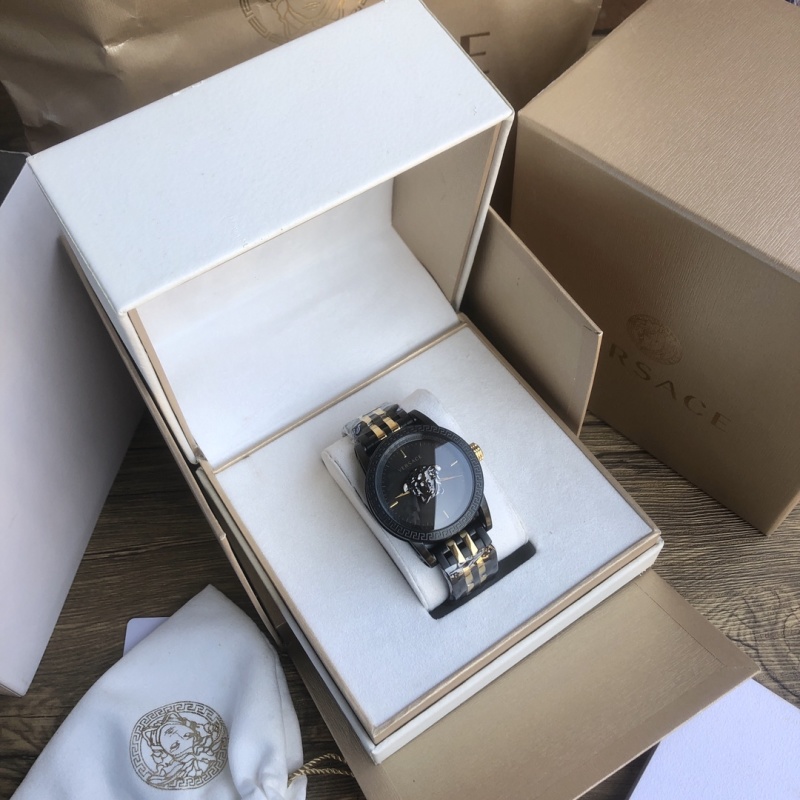 Часы Versace