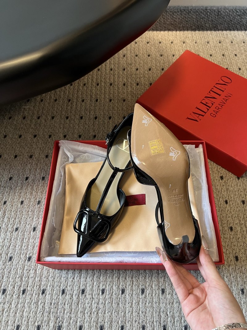 Женские туфли Valentino с логотипом V Valentino Garavani