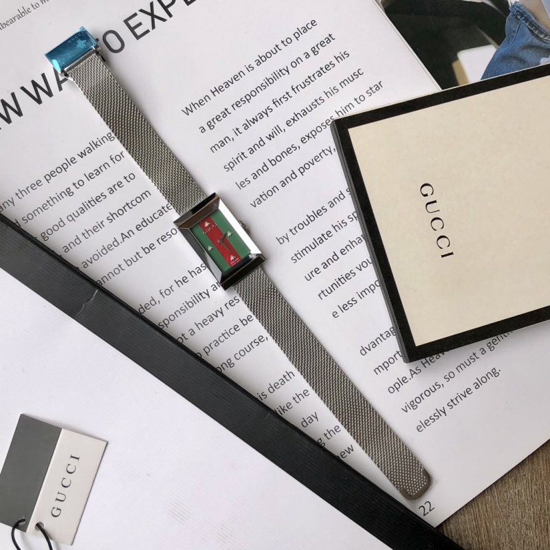 Часы Gucci
