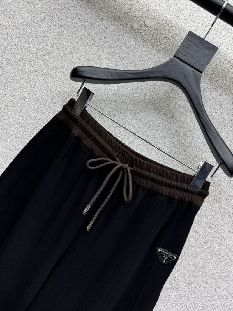 Брюки Prada с логотипом