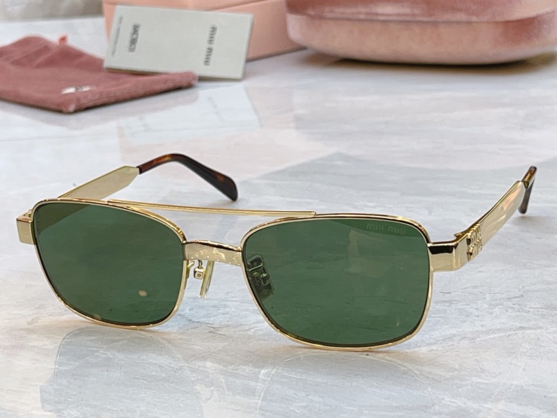 Солнцезащитные очки Miu Miu модель SMU C52