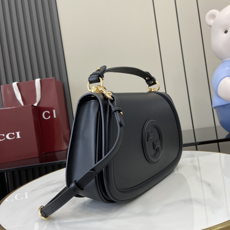 Черная сумка Gucci с логотипом