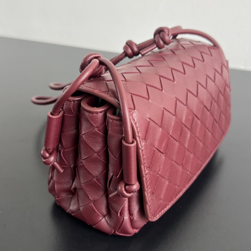 Сумка Bottega Veneta Notturno плетеная из кожи