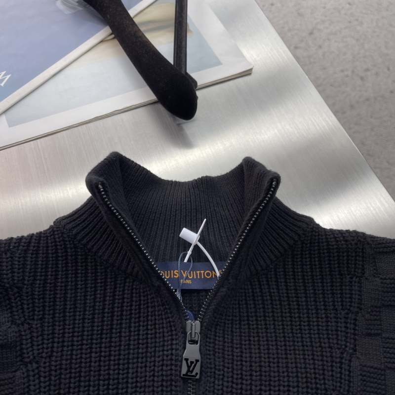 Чёрный свитер Louis Vuitton с логотипом