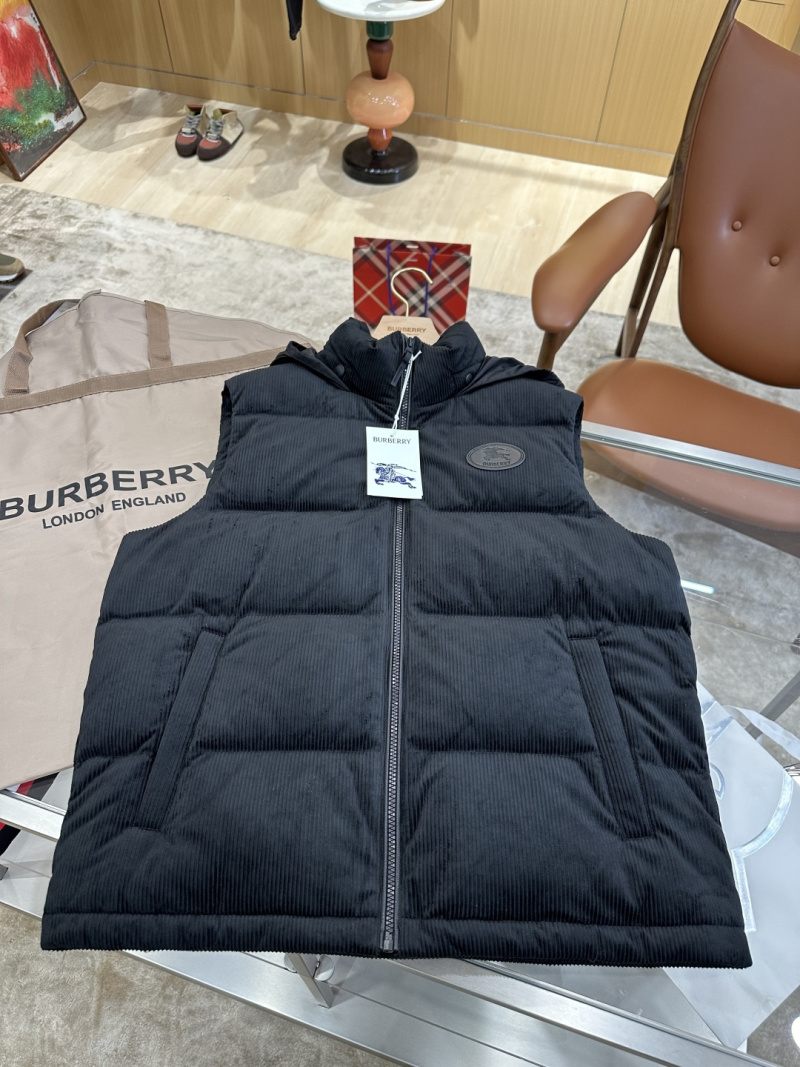 Жилеты Burberry