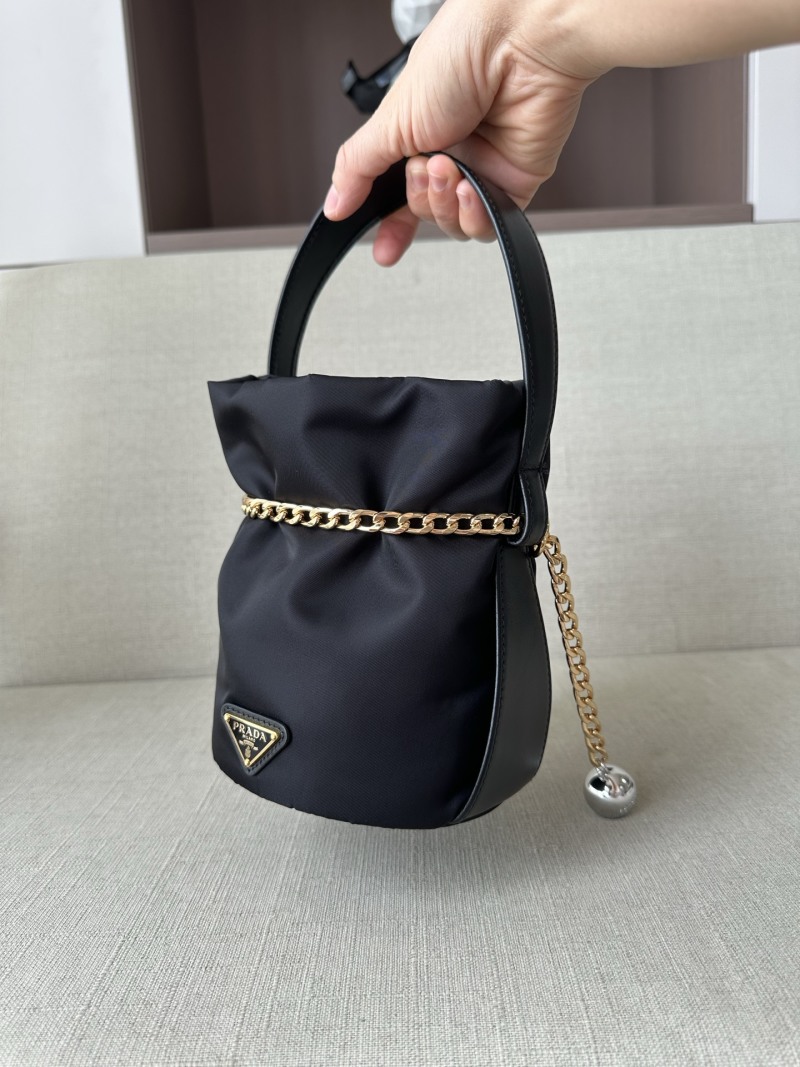 Сумка мини-ведерко Prada Re-Nylon Black Mini Bucket