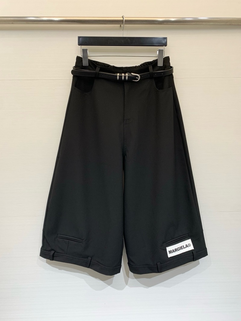 Брюки женские черные широкие с нашивкой Margiela MM6 Maison Margiela