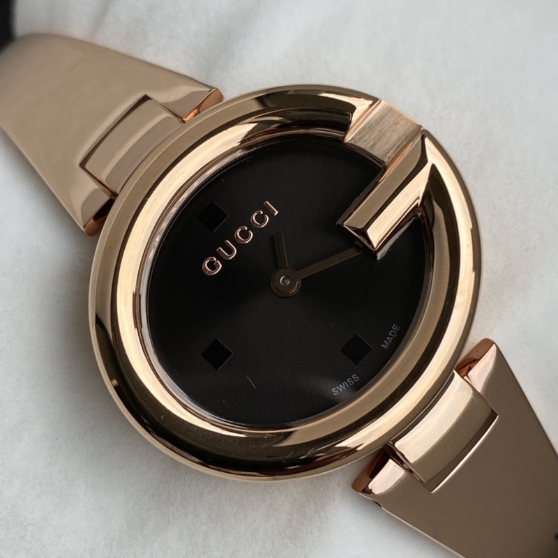 Часы Gucci