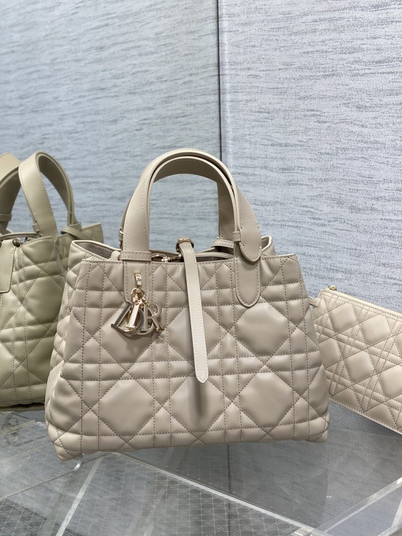 Сумка Dior Lady Dior бежевая