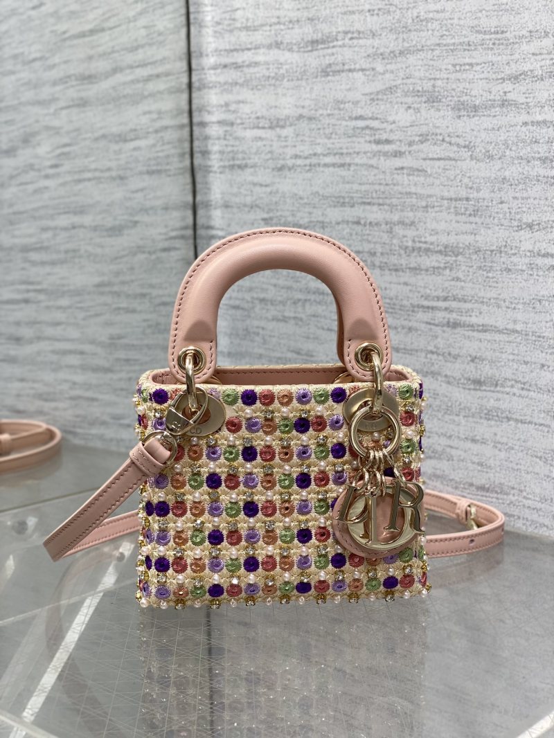 Мини-сумка Dior Lady Dior пудровая с вышивкой