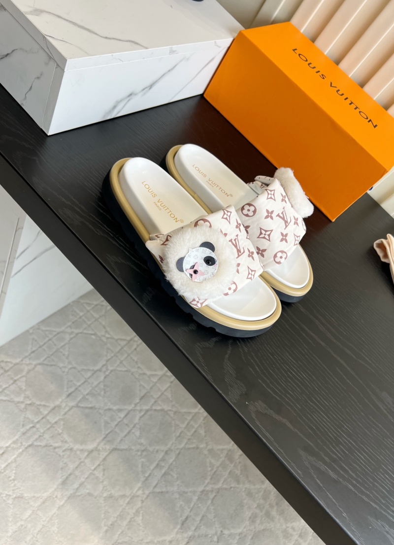 Шлёпанцы Louis Vuitton