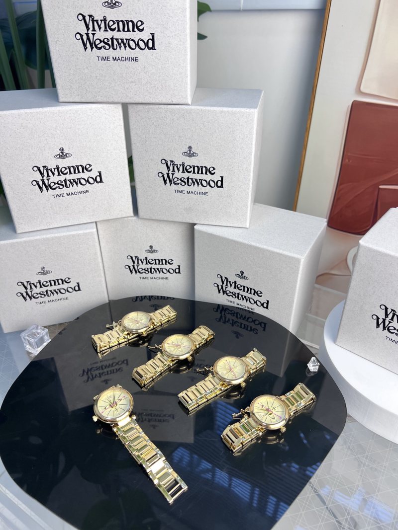 Часы Vivienne Westwood