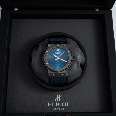 Часы Hublot
