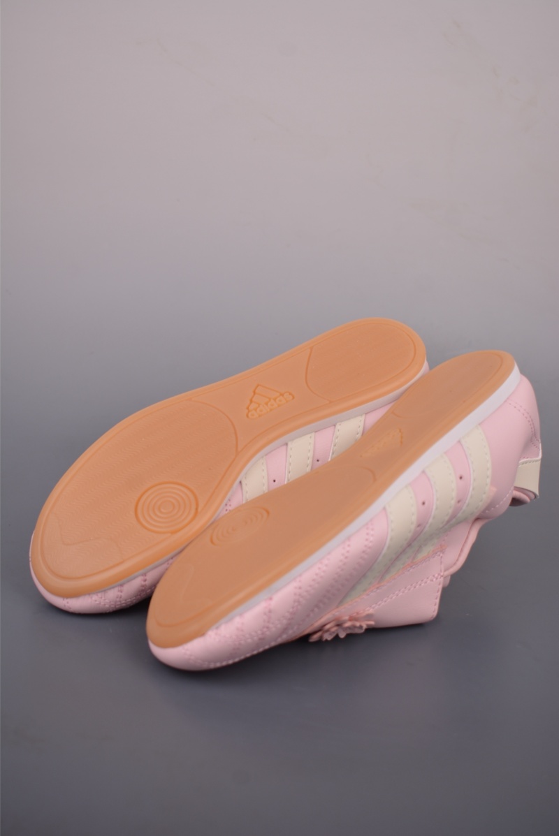 Кроссовки Adidas