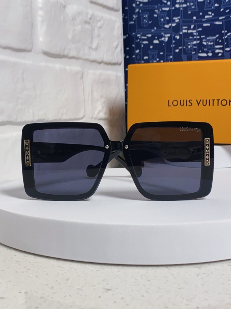 Солнцезащитные очки Louis Vuitton черные крупные оправы