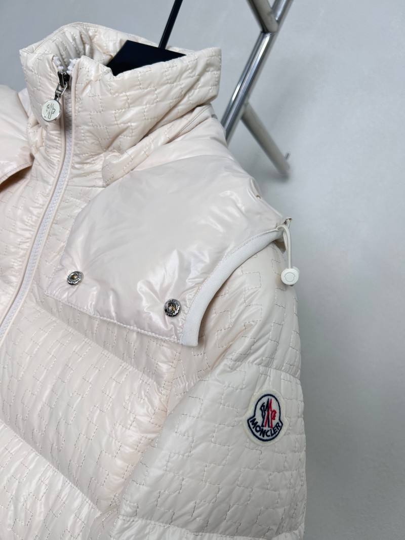 Пуховик Moncler