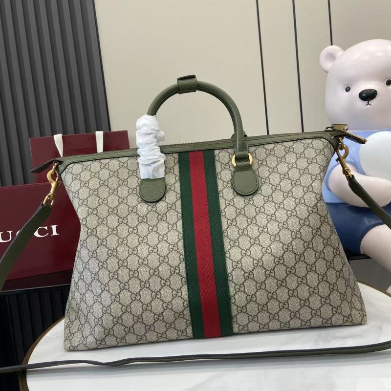 Сумка Gucci с монограммой и зеленой полосой