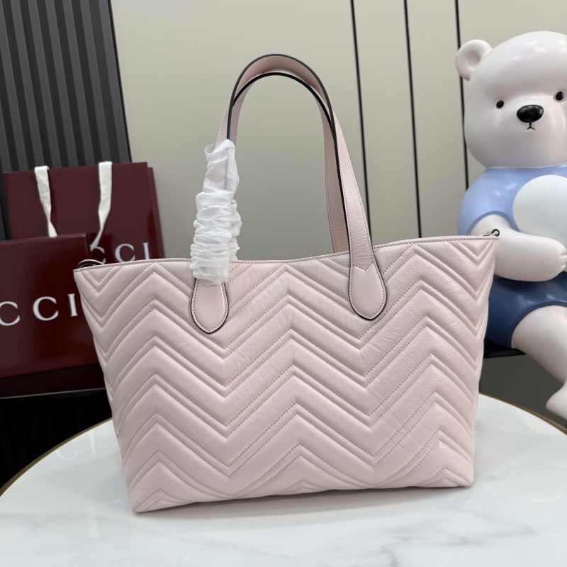 Сумка-тоут Gucci розовая с квилтингом
