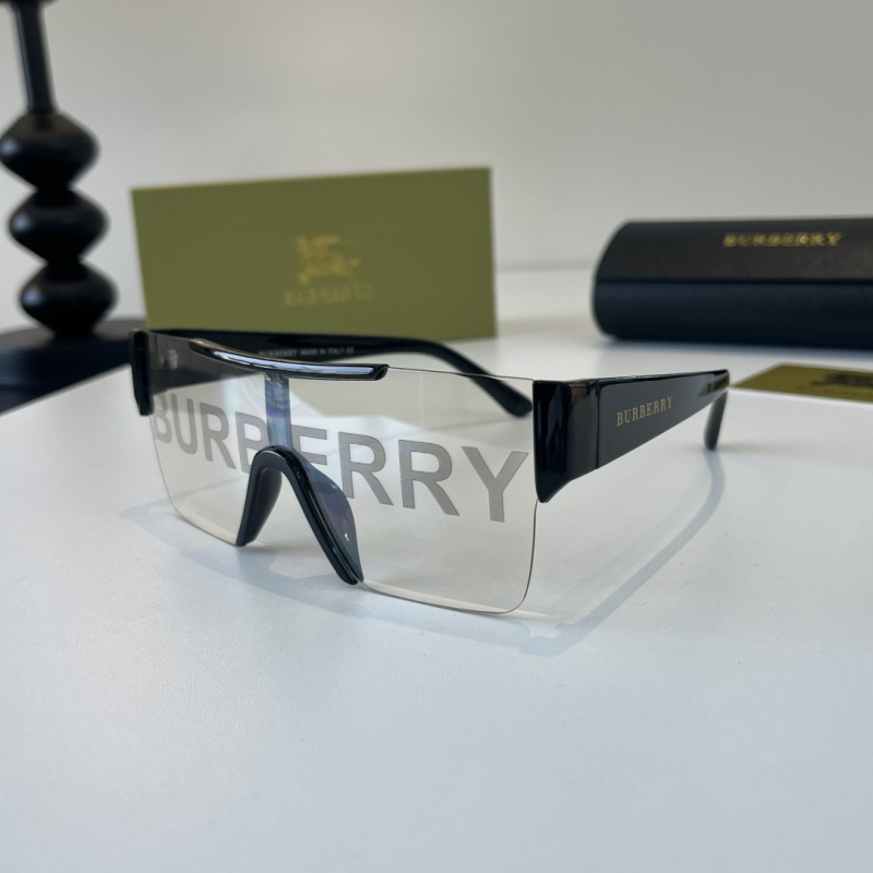 Солнечные очки Burberry модель BE4291