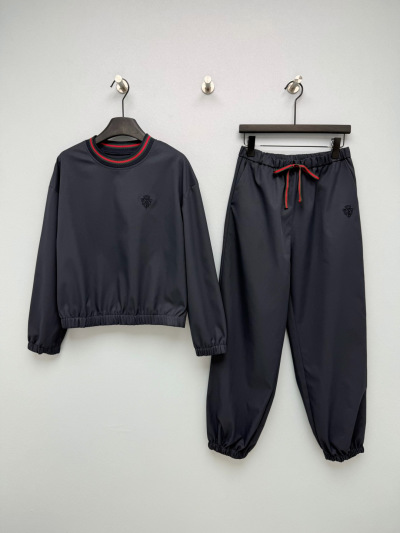 Спортивный костюм Gucci с красной отделкой