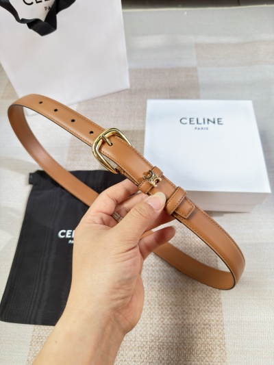 Коженый пояс Celine Taurillon с золотой пряжкой