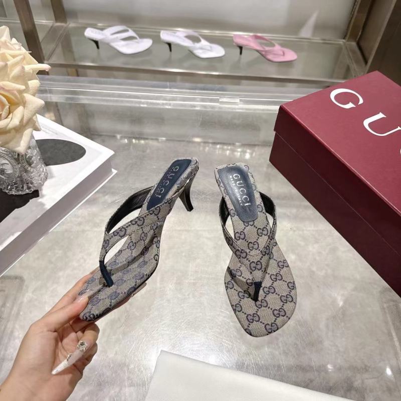 Женские сабо Gucci с монограммой