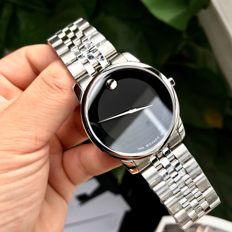 Часы Movado