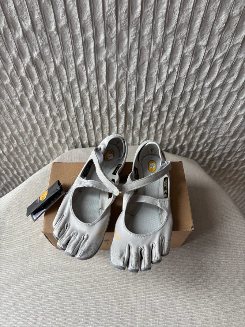 Женские пятипалые туфли Vibram