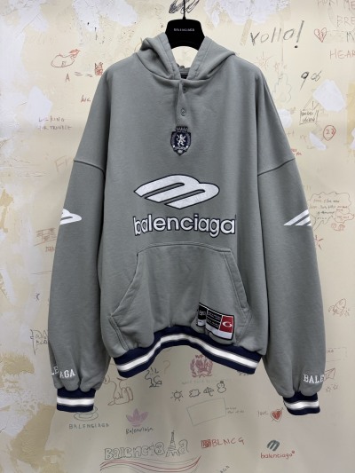 Толстовка Balenciaga с логотипом