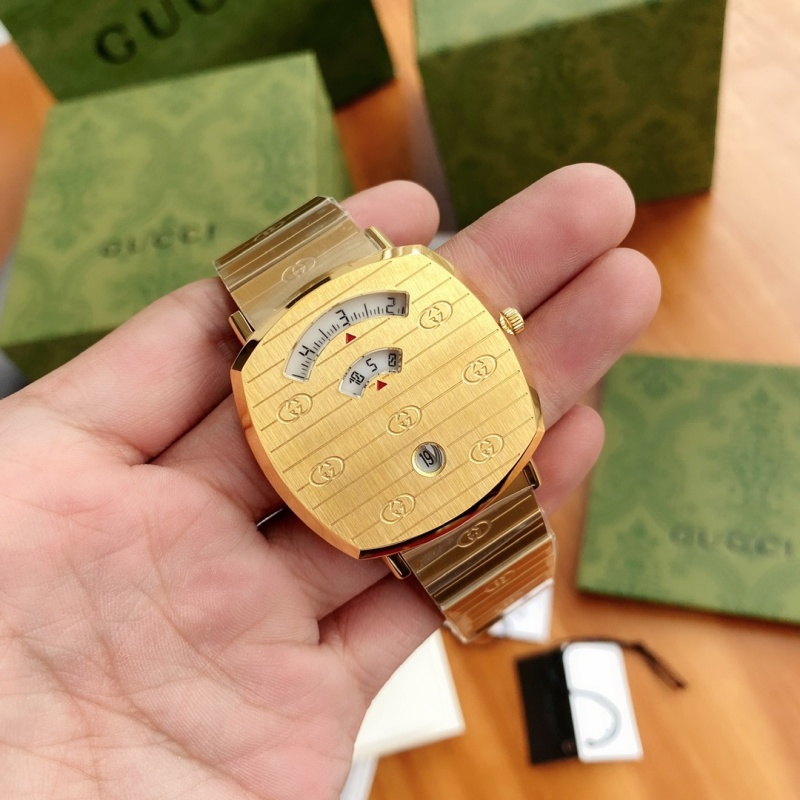 Часы Gucci