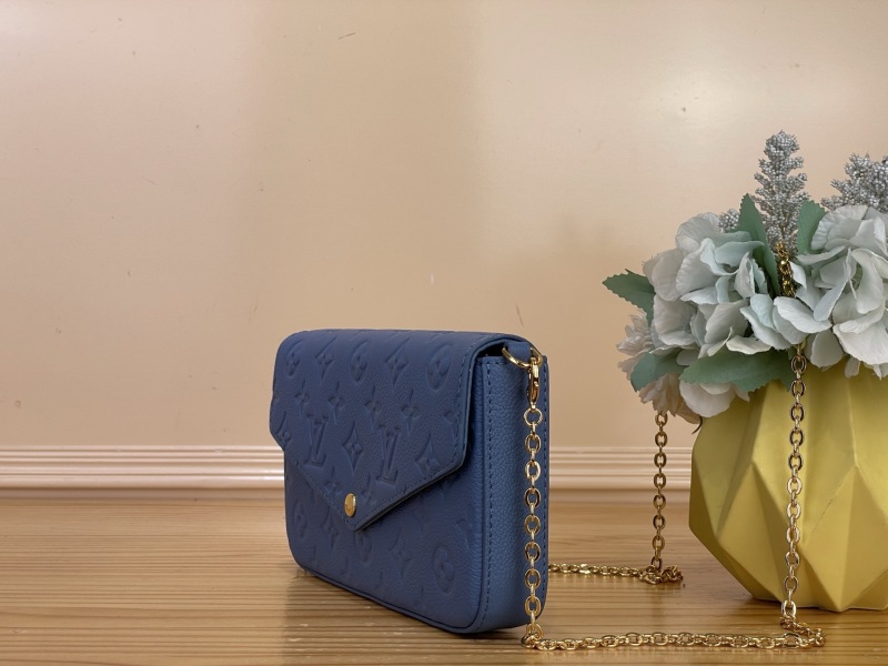 Сумка Louis Vuitton Félicie из кожи