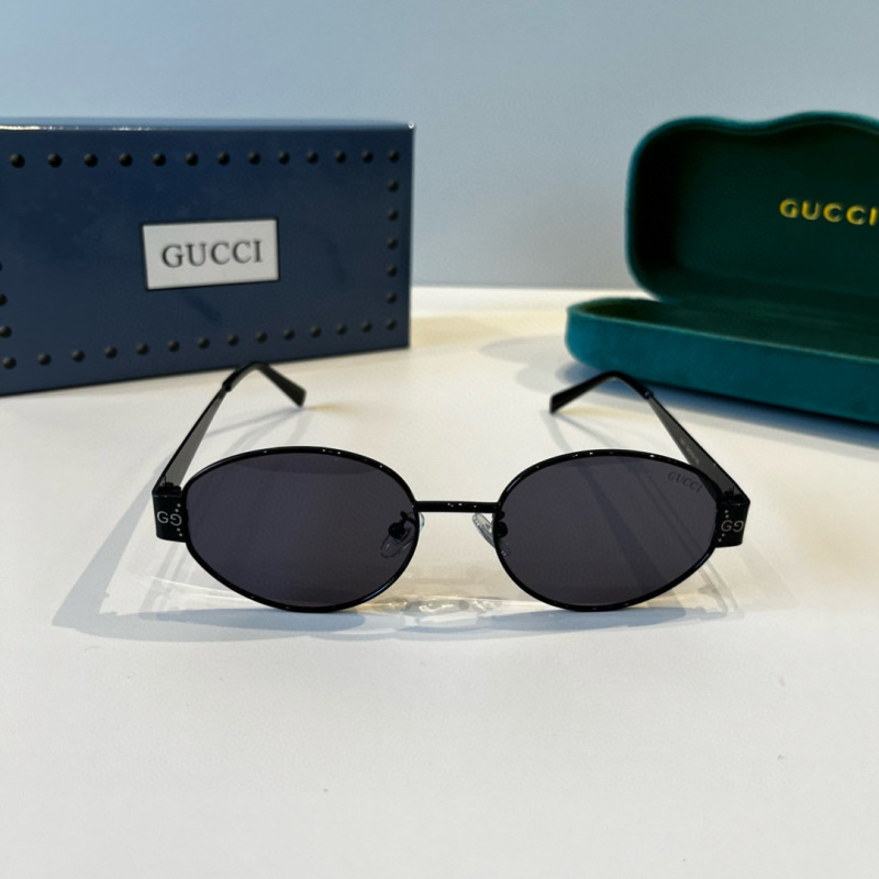 Солнцезащитные очки Gucci в стиле ретро