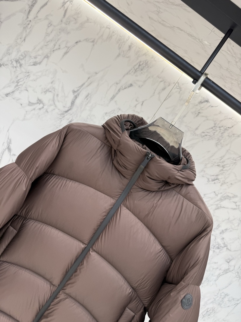 Пуховик Moncler