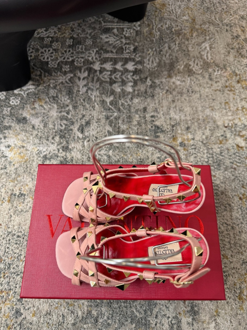 Женские розовые кожаные сандалии Valentino Valentino Garavani