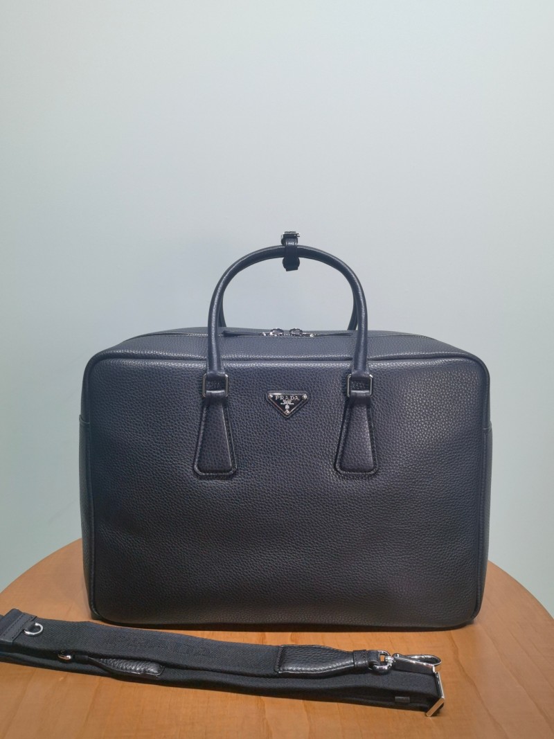 Мужской портфель Prada, тёмный, с ремнем через плечо