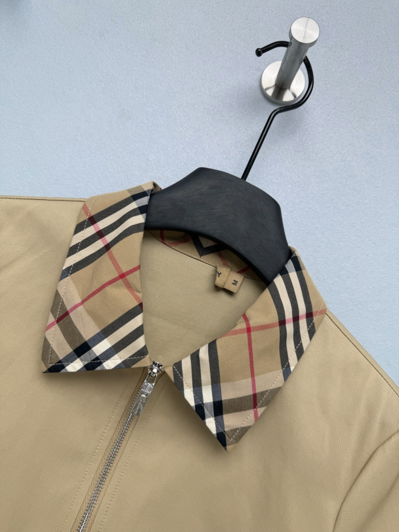 Классическое платье Burberry с воротником в клетку