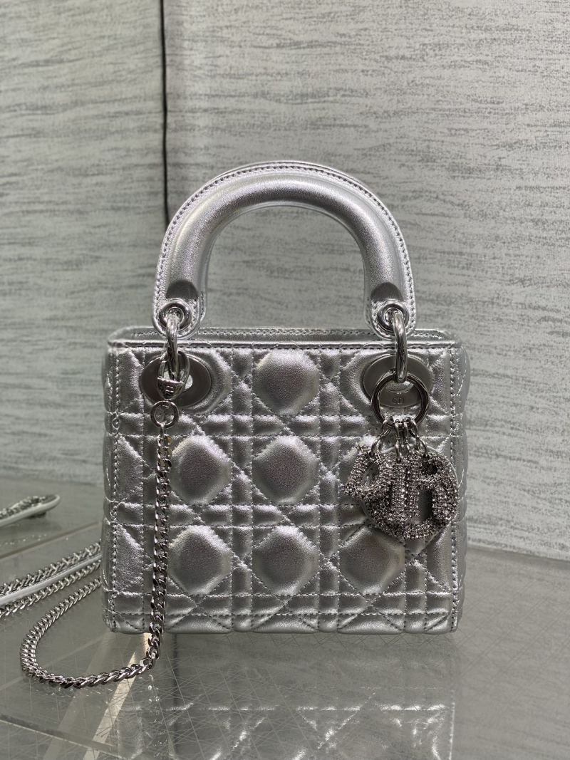 Сумка Lady Dior серебристая с цепочкой