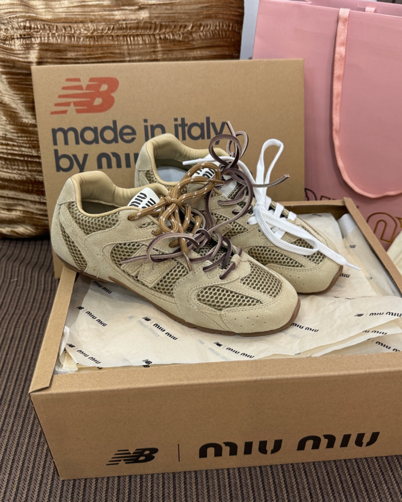 Кроссовки Miu Miu x New Balance 530