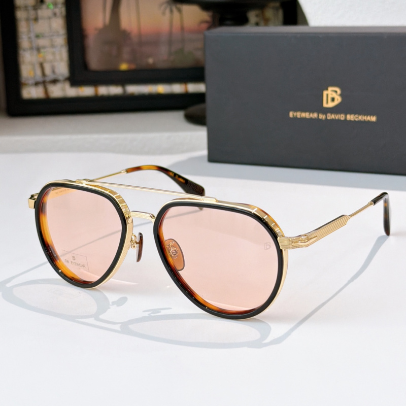 Солнцезащитные очки David Beckham модель DB 1226/S Без бренда