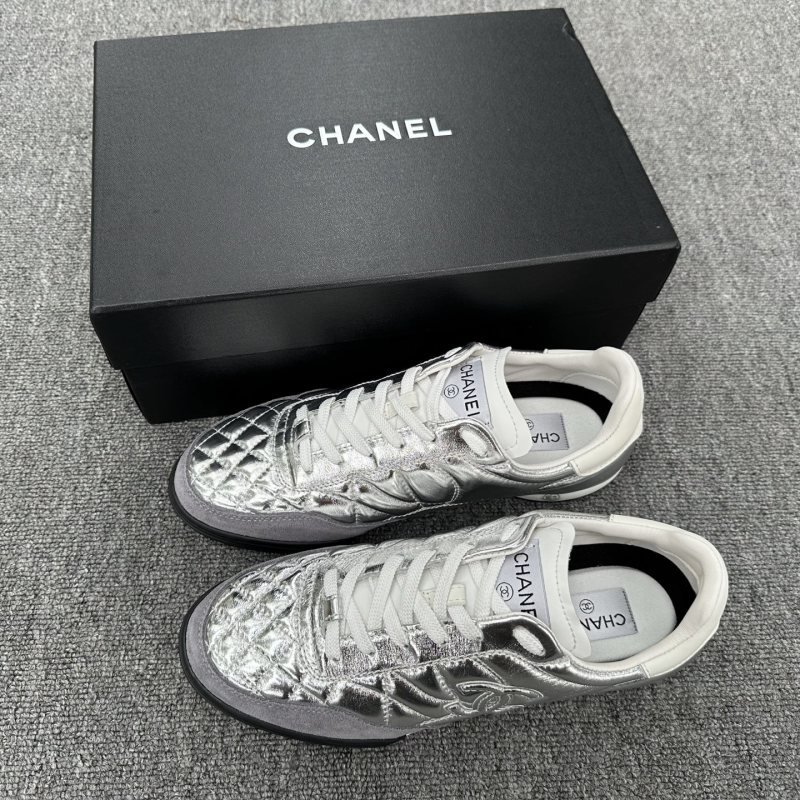 Кроссовки Chanel классические серебристые