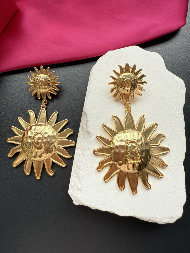 Серьги в виде солнца с золотым оттенком Schiaparelli