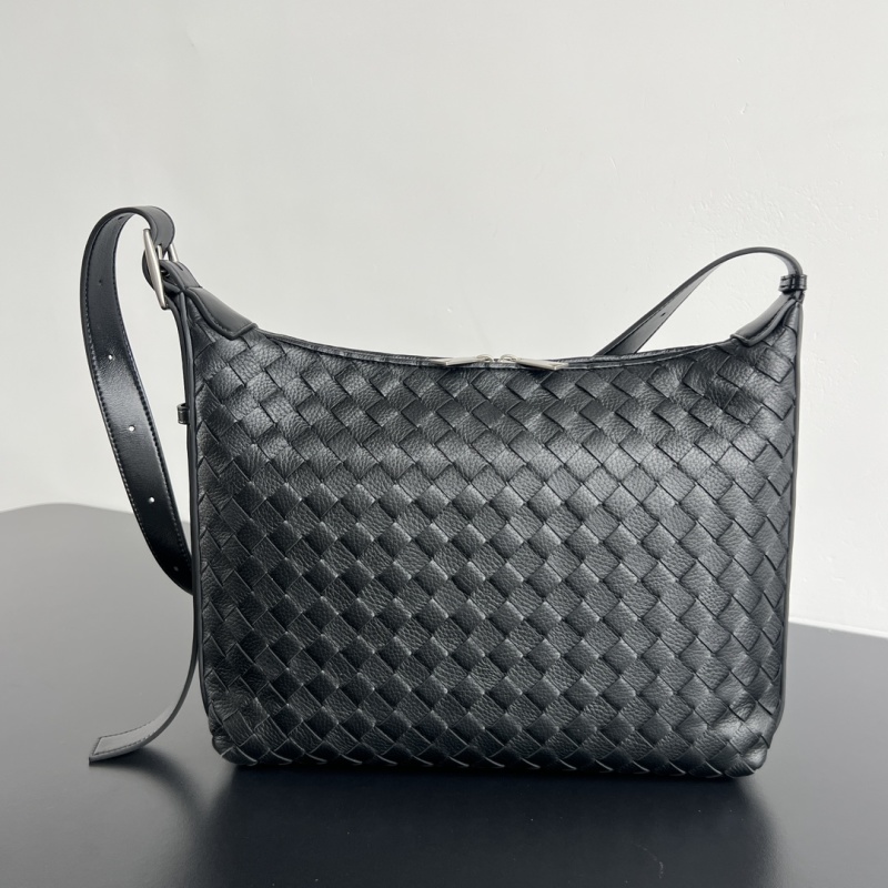 Сумка Bottega Veneta Traveller из плетеной кожи